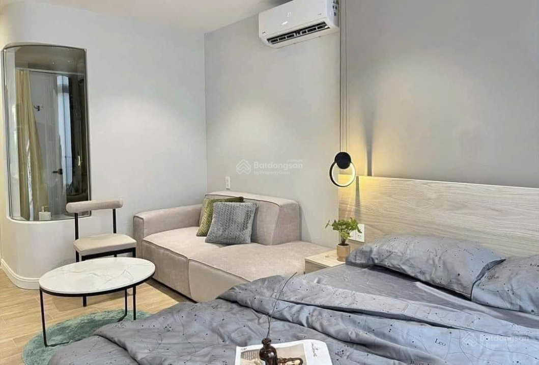 Modern Studio Apartment with Full Amenities