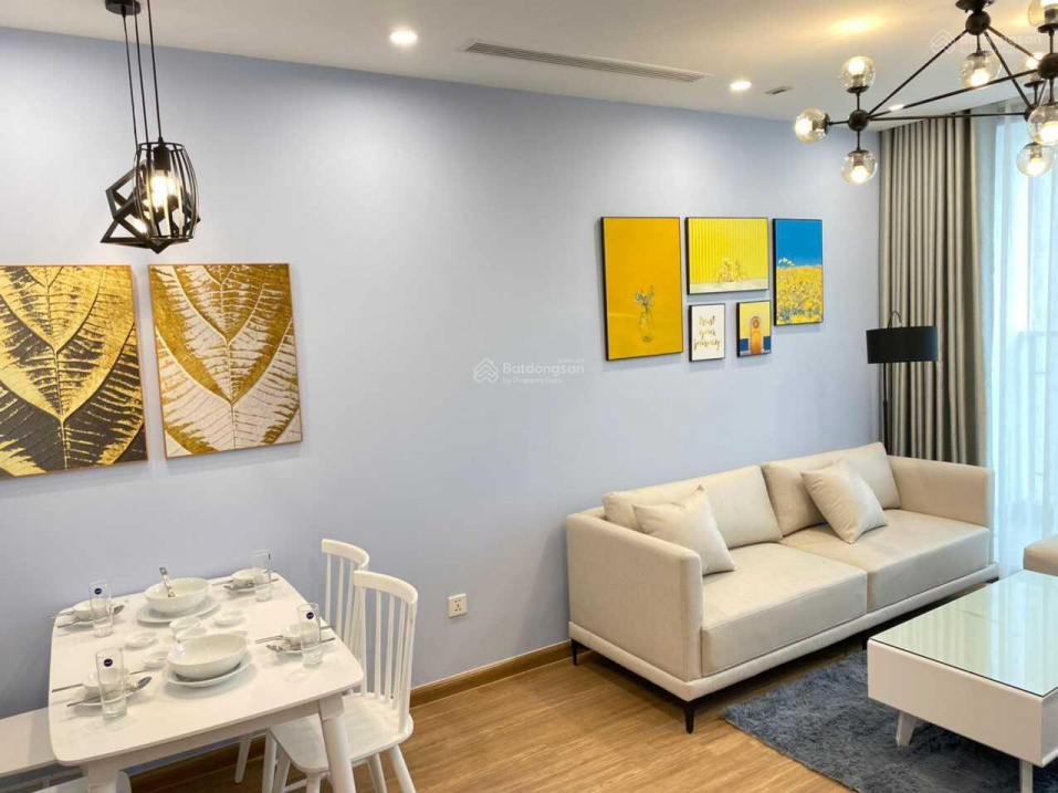 Modern High-Rise Apartment with Designer Interior