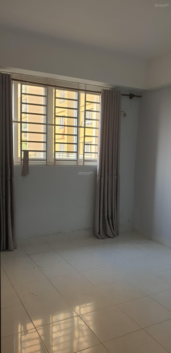 Spacious 58m² Apartment with 2 Bedrooms Near Lakeview