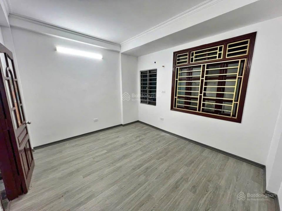 4.5-Story House with 3 Bedrooms in Ba Dinh