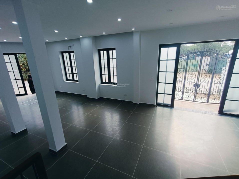 Modern 5-Floor Corner House in Dai Kim