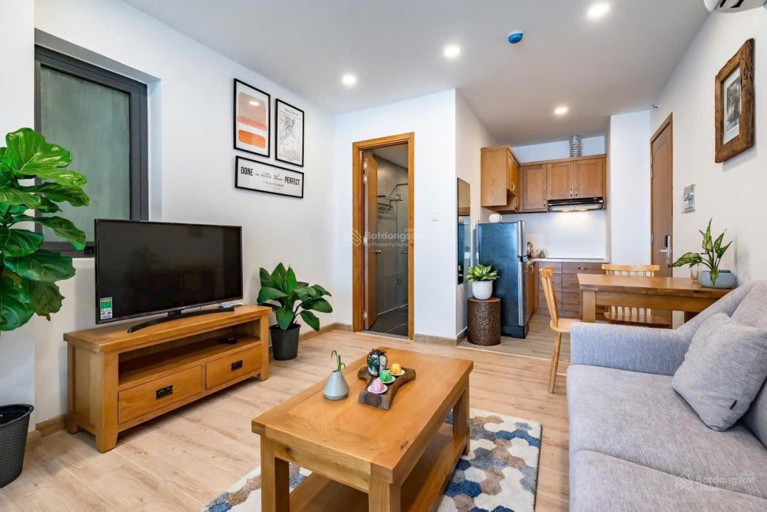 Modern 1-Bedroom Studio Near Nguyen Van Troi