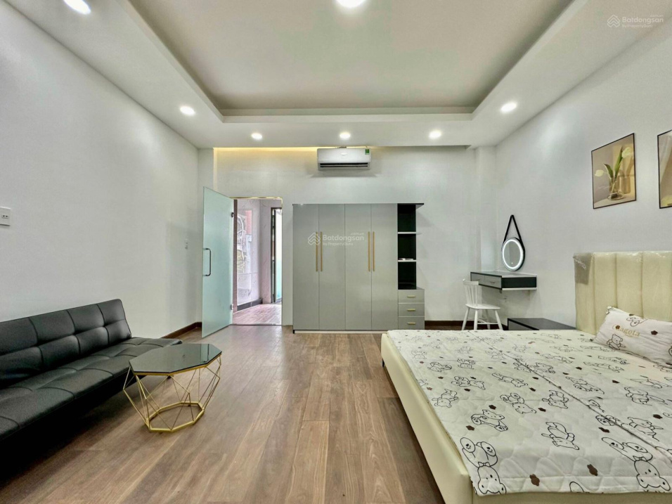 Luxury 1BR Apartment with Large Balcony