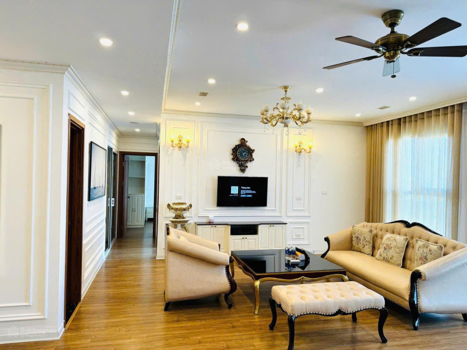 Seasons Avenue Mỗ Lao 2-Bedroom Fully Furnished Apartment