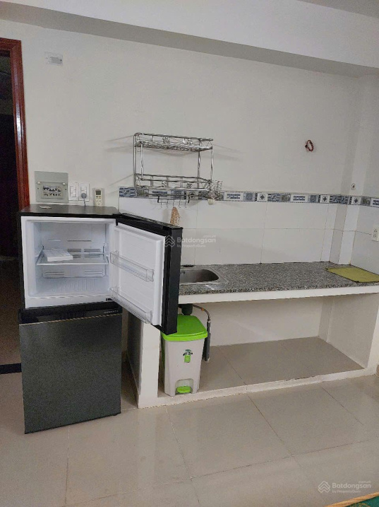 Modern 35m² Studio Apartment with Built-in Storage