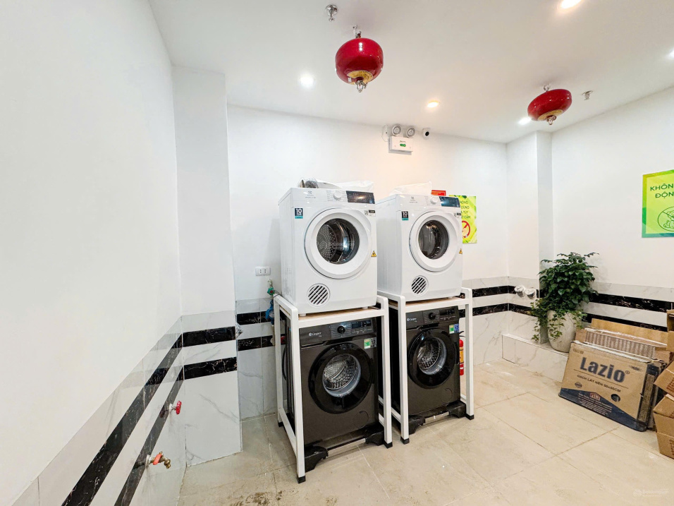 New 12m² Room with Elevator and Security