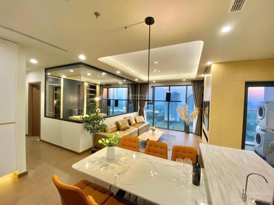HDI Tay Ho 2-Bedroom Apartment with Lake View