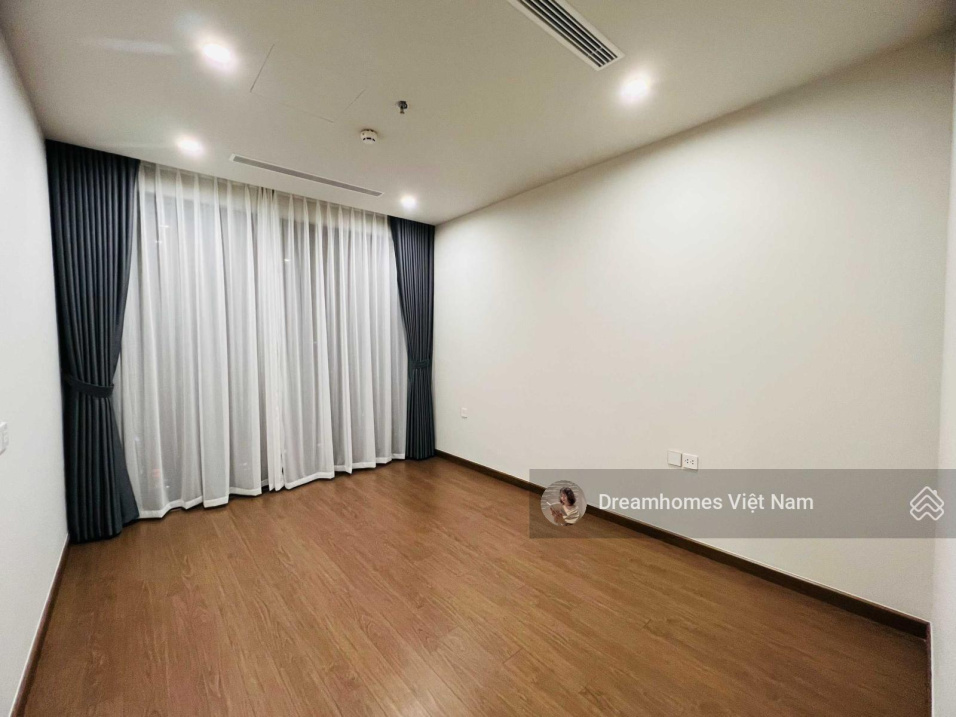 2-Bedroom Apartment at Vinhomes GreenBay Mễ Trì