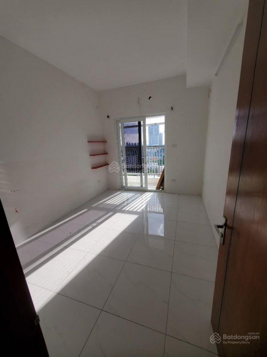 Bright 85m² Apartment with 2 Bedrooms, Xuân La