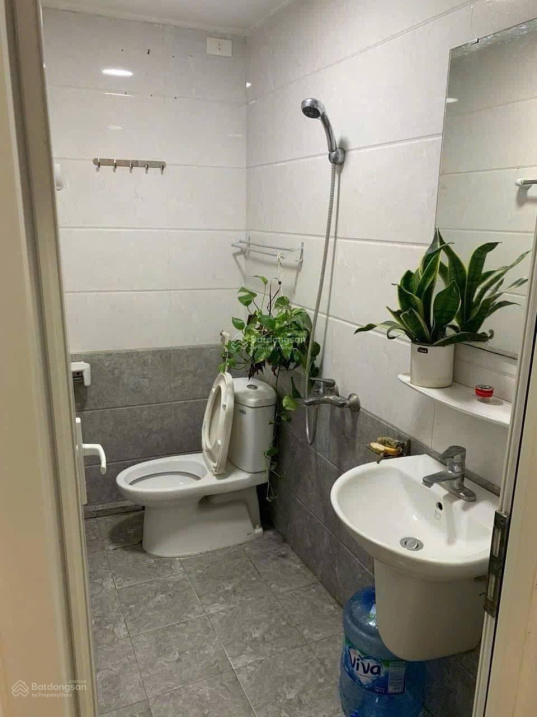 Spacious 5-Bedroom House Near Kim Ma Station