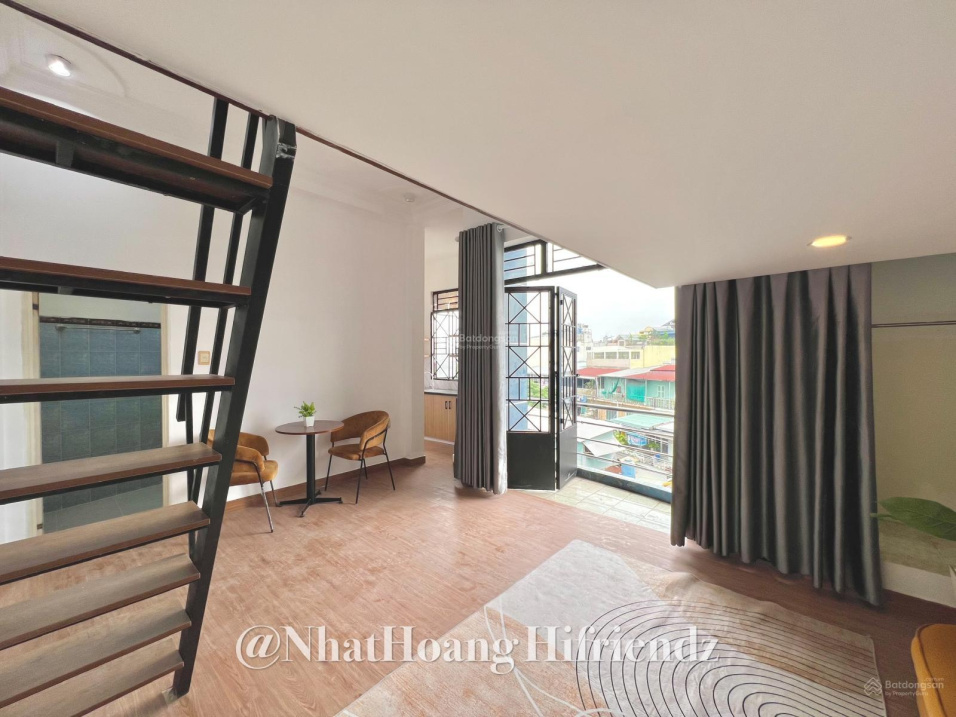 Duplex Balcony Apartment near Bach Khoa University, District 10