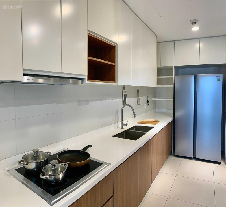 Modern 2-Bedroom Kosmo Apartment with Full Furniture