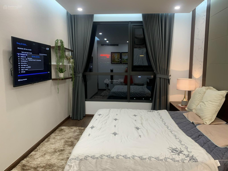 Modern 2-Bed Apartment in Tay Ho District