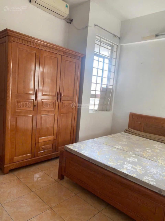 3-Bedroom Apartment with Modern Kitchen in Hoang Quoc Viet