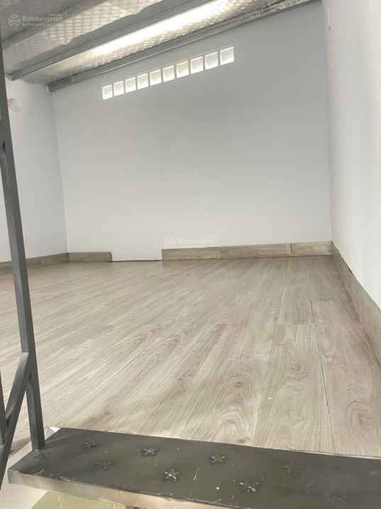 Modern 32m² House with Loft Near Highway