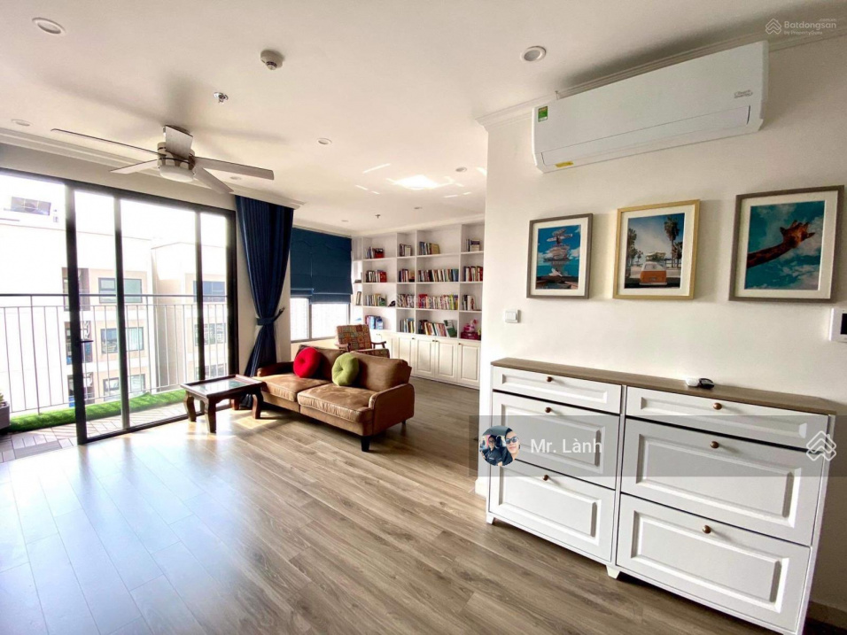 Furnished 2-Bedroom Apartment in Vinhomes Ocean Park