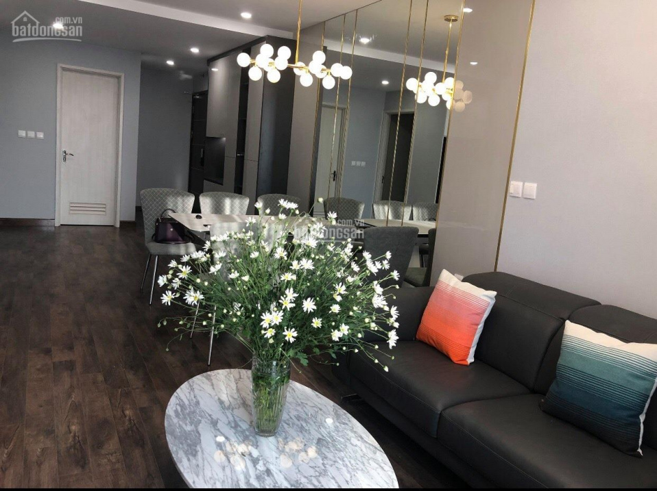 Modern Luxury Apartment at Gold Season