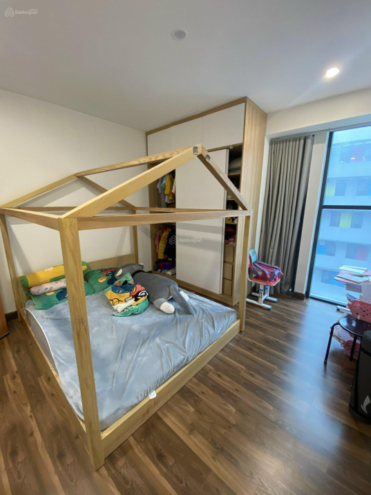 Spacious Goldmark City Apartment with Modern Design