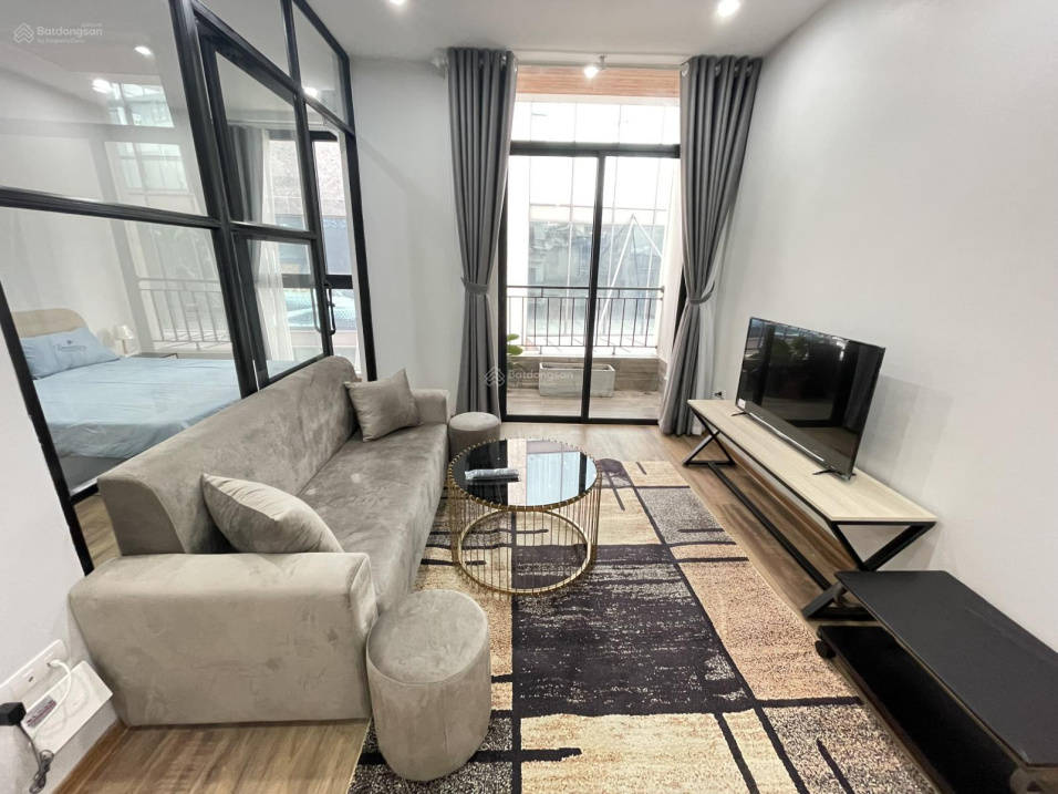 Modern 1-2 Bedroom Apartment with West Lake View