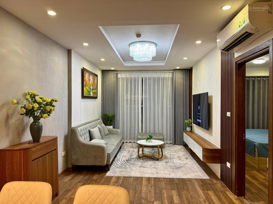 Modern 3-Bedroom Apartment with Designer Interior