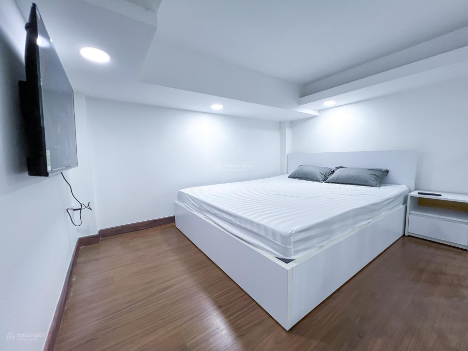 Modern Duplex Studio with Full Furnishings