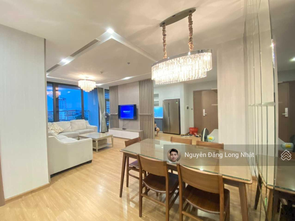 Modern 3-Bedroom Apartment with City Views