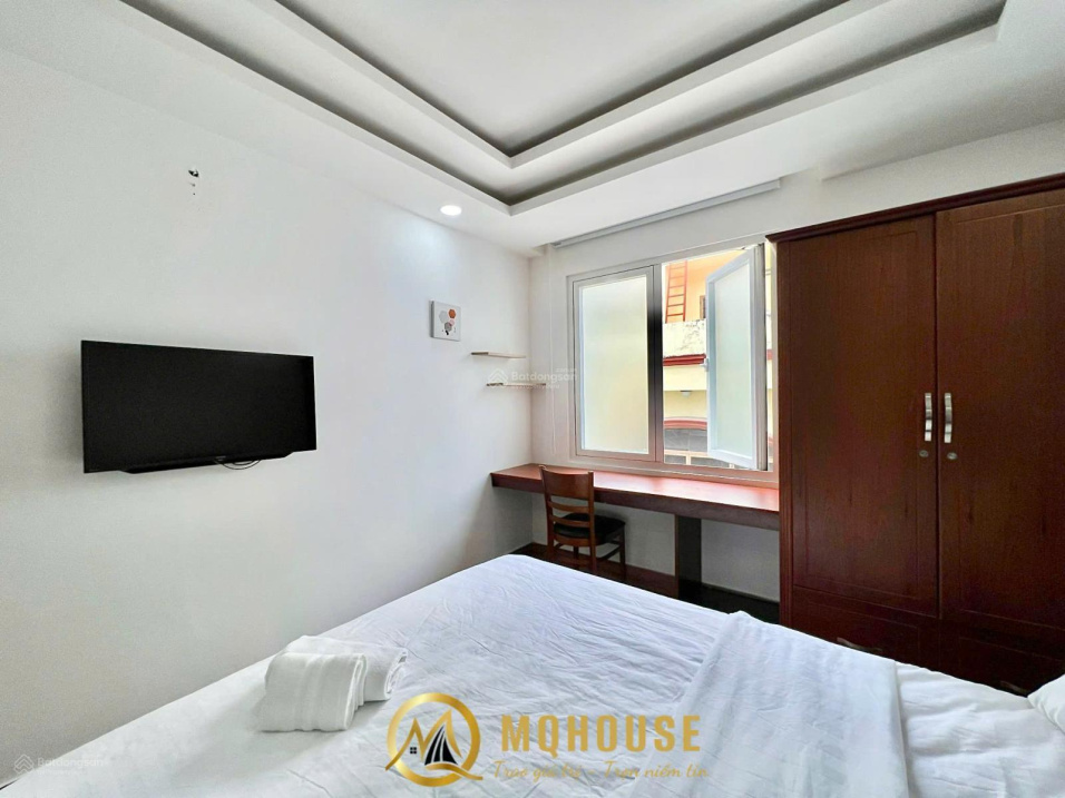 Modern Studio Apartment with Kitchen in Central Location