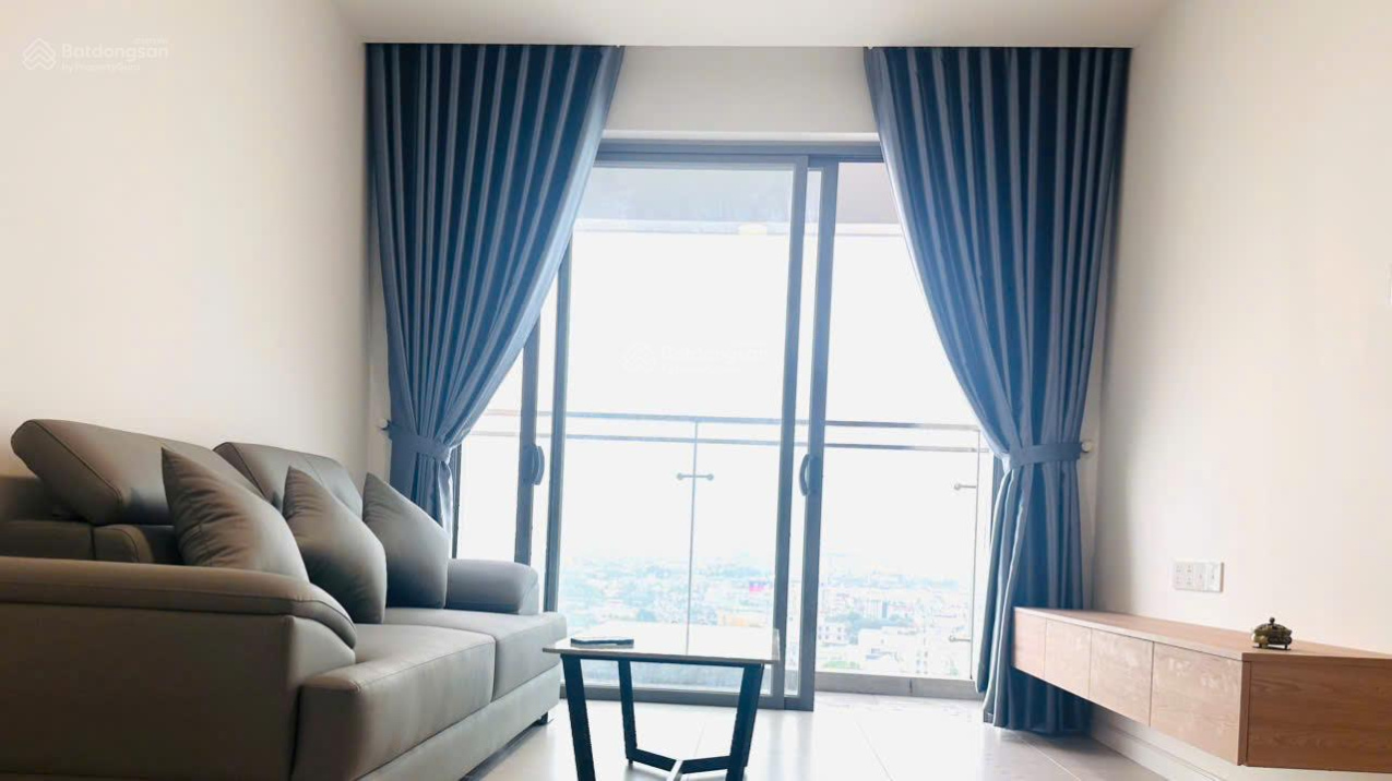 Pool View Apartment with Full Furnishings