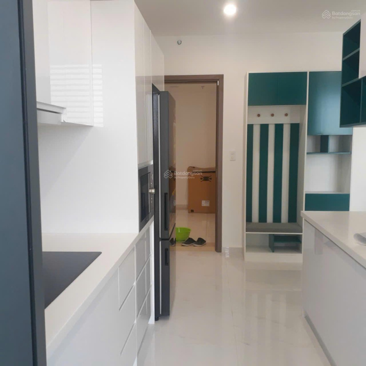 Modern 2-Bed Apartment with Designer Interior