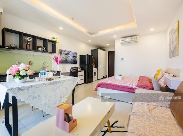 Modern Apartment with City View in Vinhomes