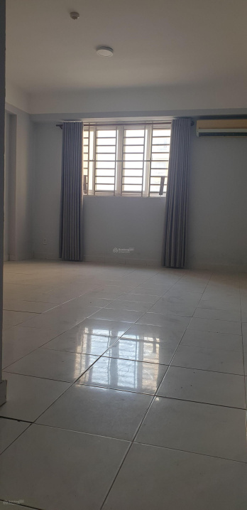 Spacious 58m² Apartment with 2 Bedrooms Near Lakeview
