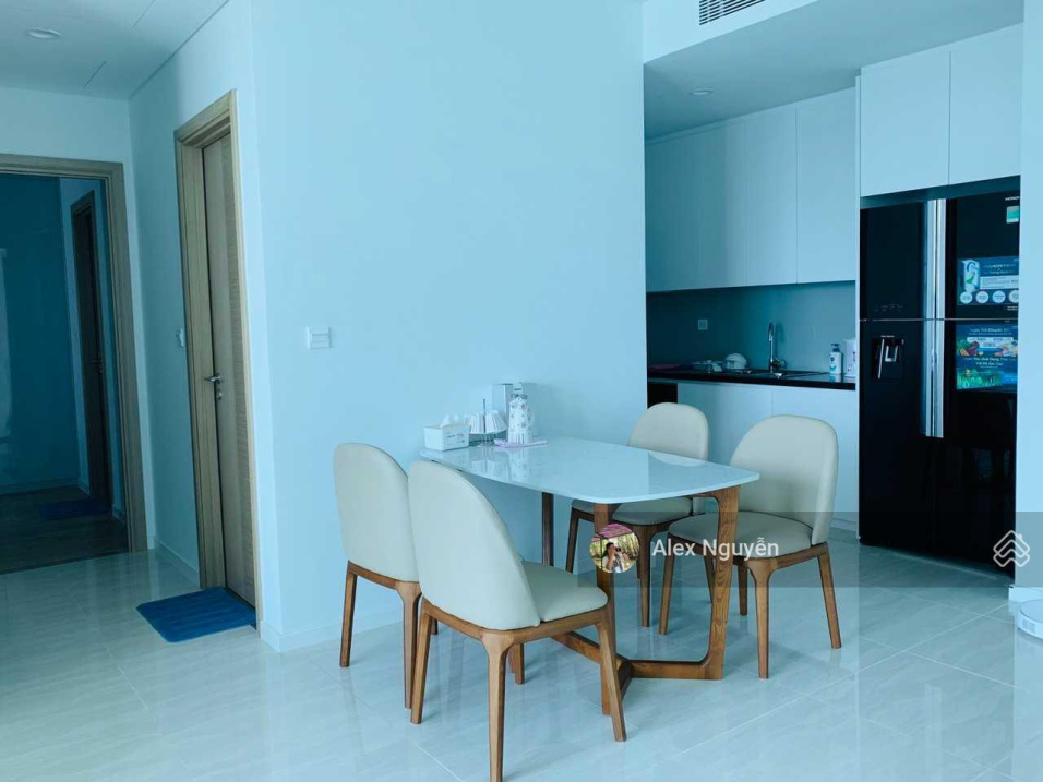 Modern 2-Bed Apartment with River View Sala
