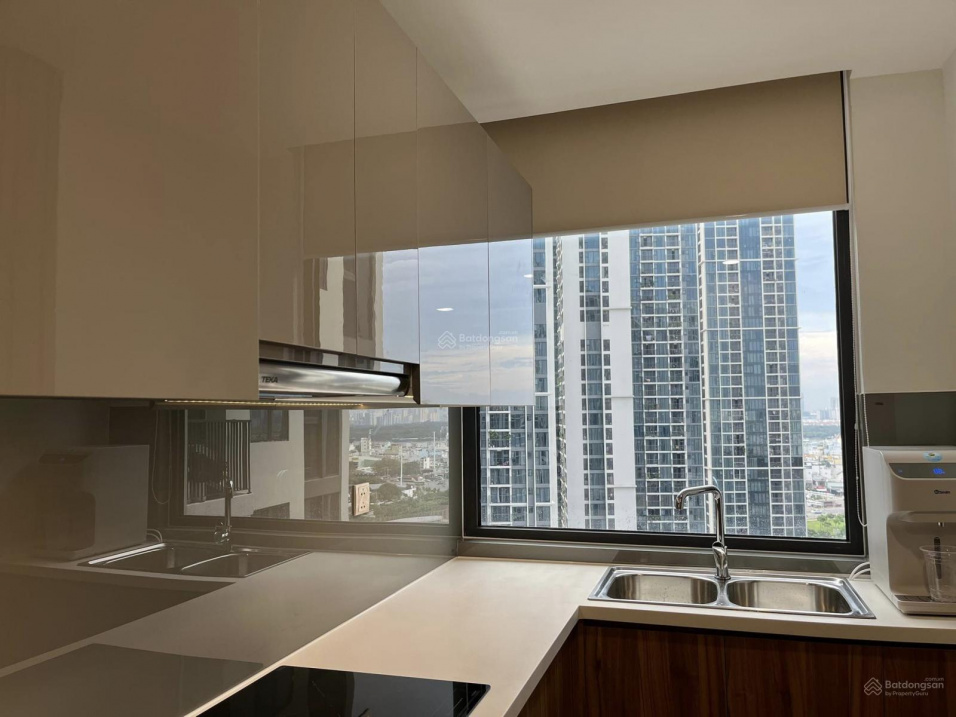 Modern Apartment with City Views and Basic Furnishings