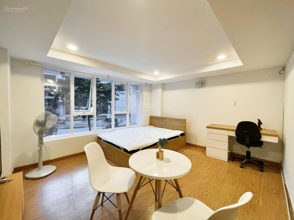 Modern Studio with Quality Furniture Near District 1