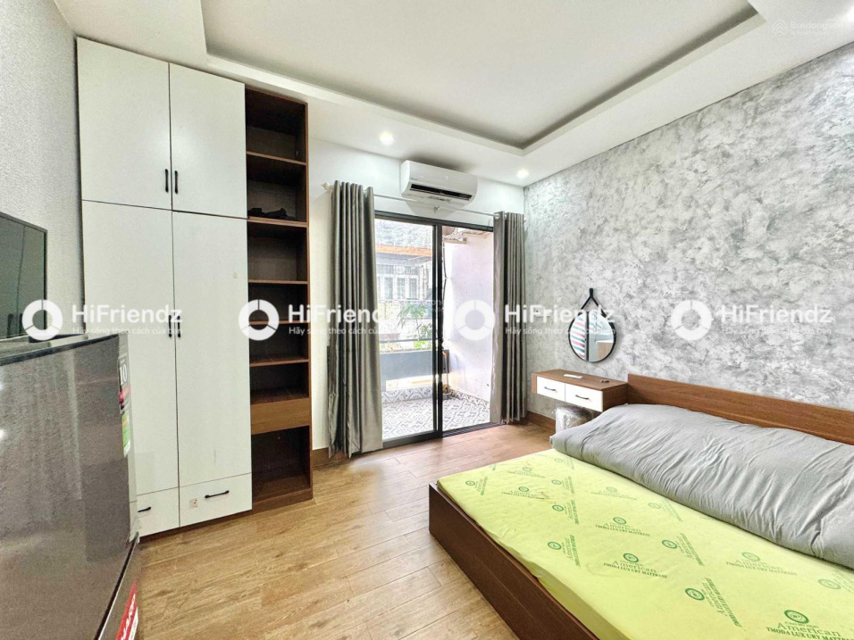 Modern 1BR Apartment with Balcony in District 3