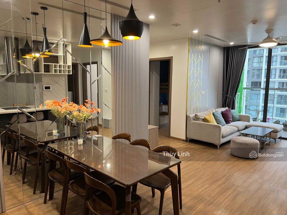 Vinhomes Skylake 3-Bedroom Apartment with Lake View