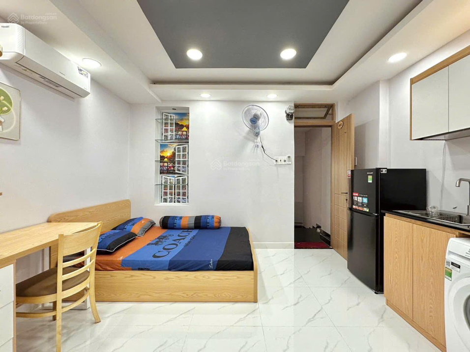 Modern Studio Apartment with Full Amenities Q10