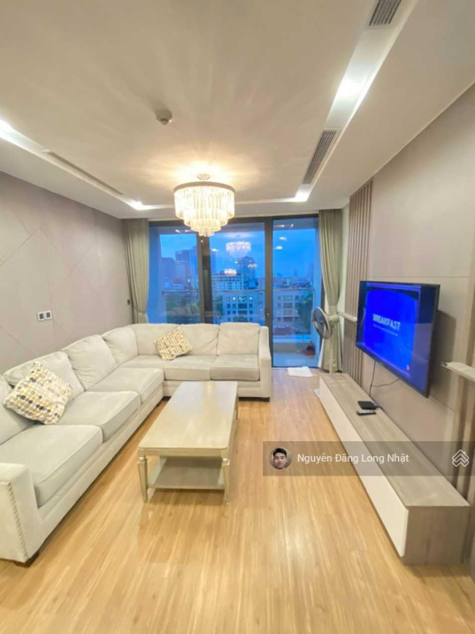 Modern 3-Bedroom Apartment with City Views