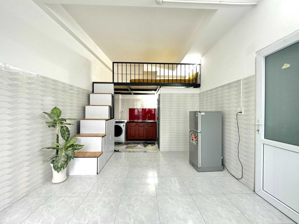 Modern Loft Studio with Mezzanine Near Ly Thuong Kiet