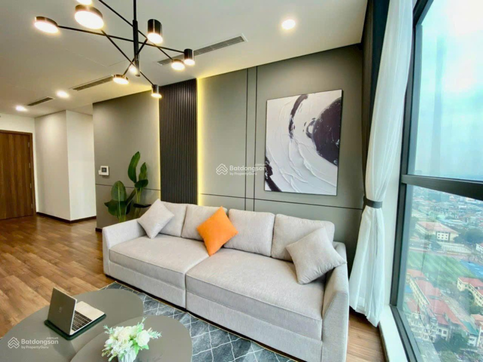 Modern 2BR Apartment with City View