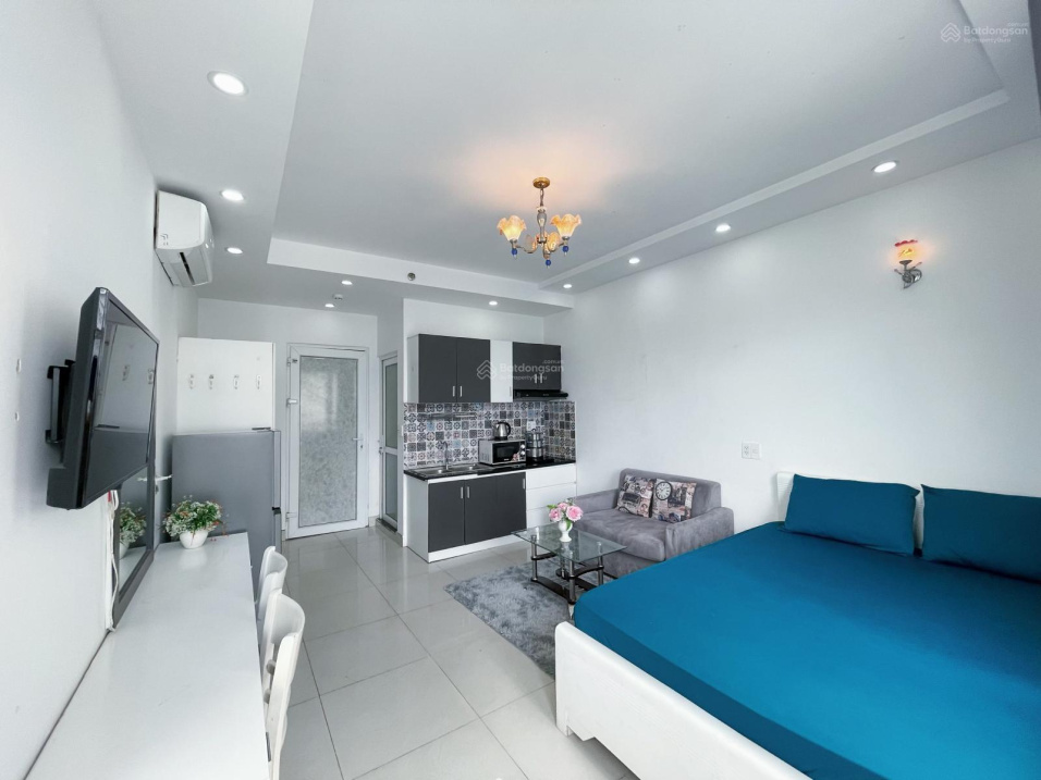Modern Studio Apartment in District 3 Location