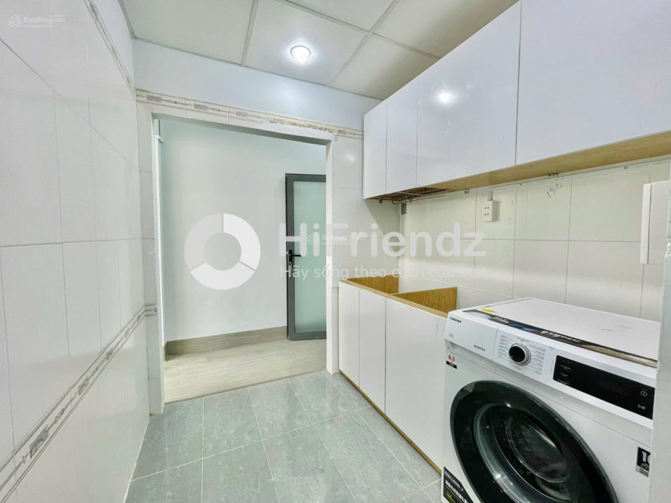 Modern Studio with Washing Machine in District 3