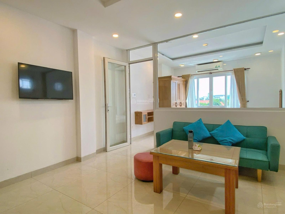 Modern Studio Apartment in Central District 10