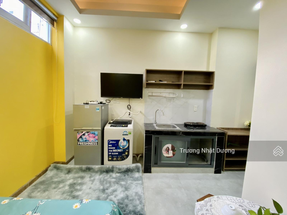 Modern Studio Apartment with Full Amenities