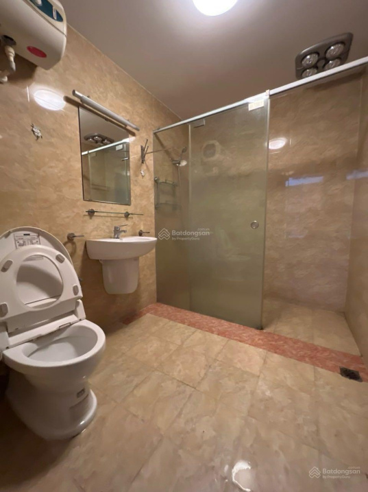 Spacious 3-Bedroom Apartment with Full Furnishings