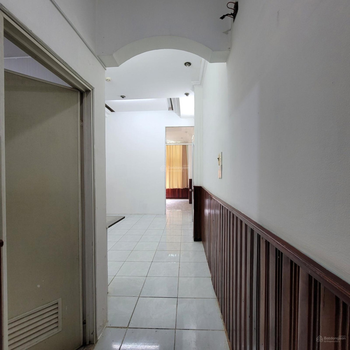 Modern 40m² Mini Apartment with Balcony View