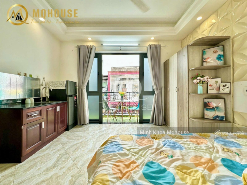 Modern Studio Apartment with Balcony in Tan Binh