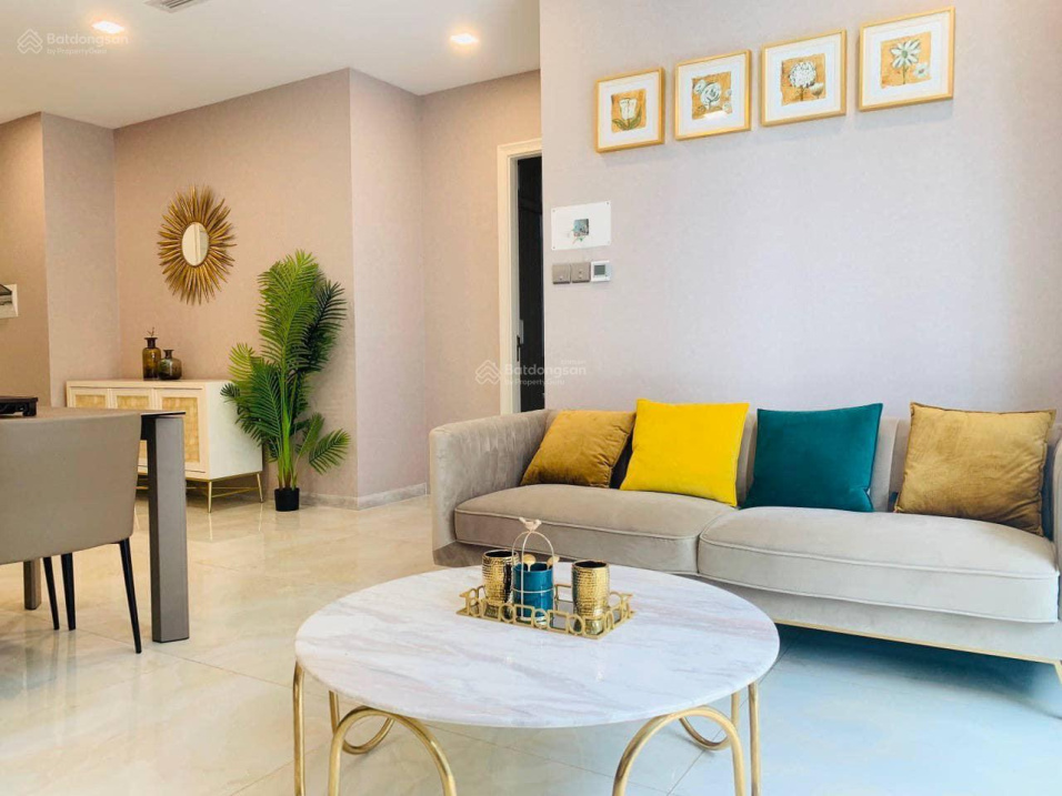 Modern 100m² Apartment with Luxury Interior Design