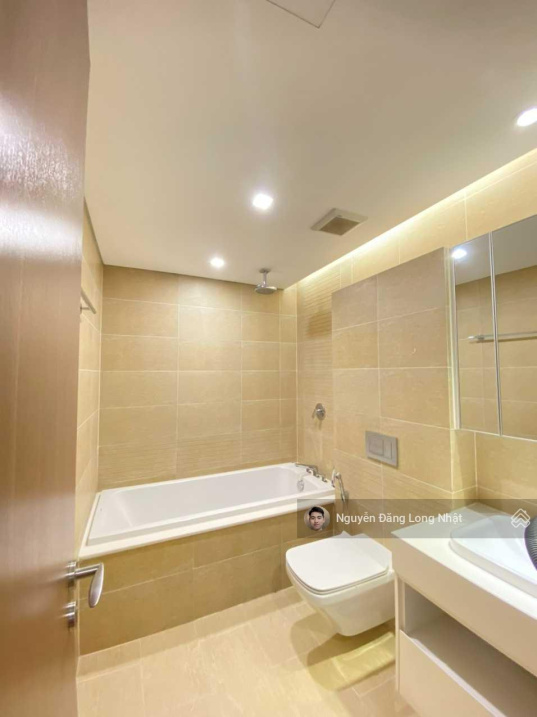 Modern 3-Bedroom Apartment with City Views