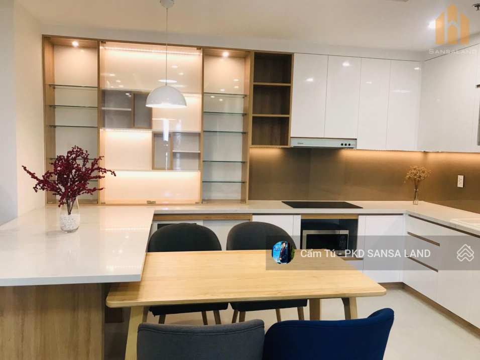 Modern 3-Bedroom Apartment with City View